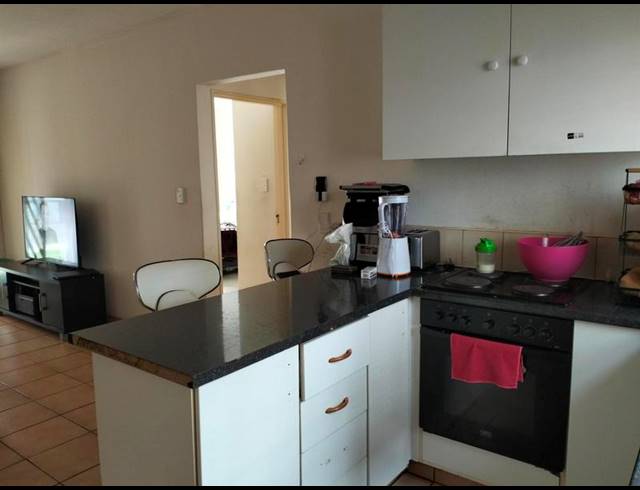 2 BEDROOM APARTMENT FOR SALE IN CRYSTAL PARK